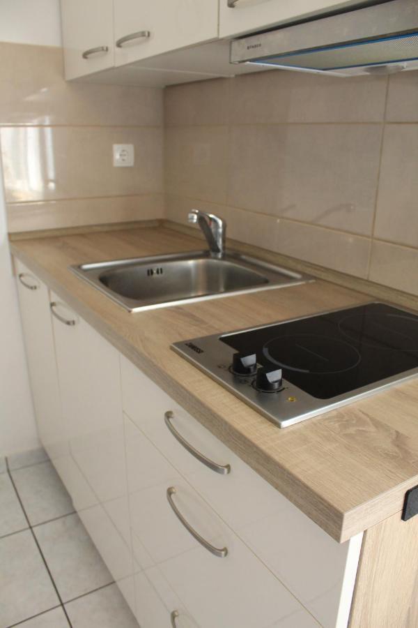 Apartments Kampor Damira Rab Town Exterior photo